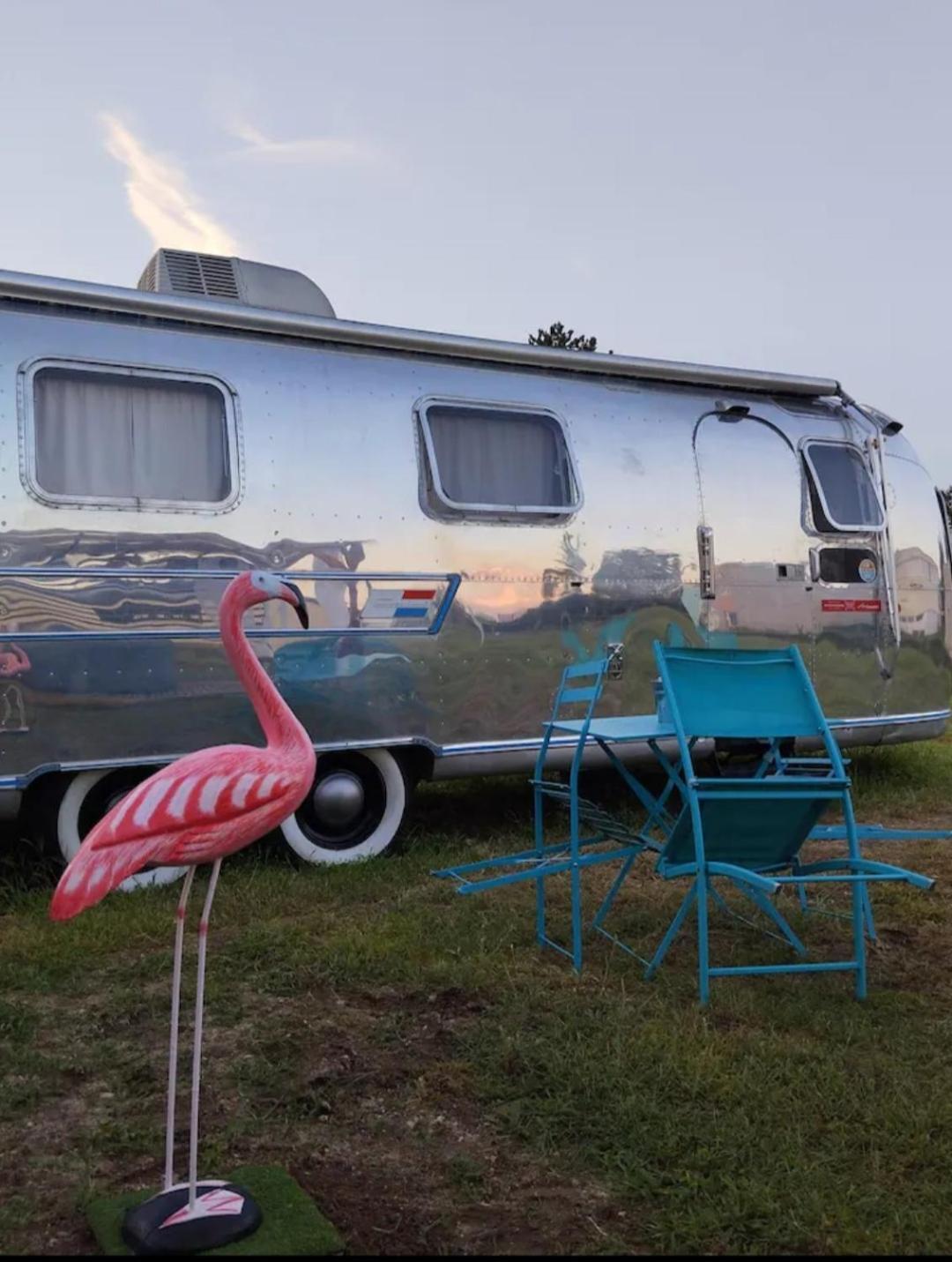 Отель Vintage Camp Chabris Экстерьер фото