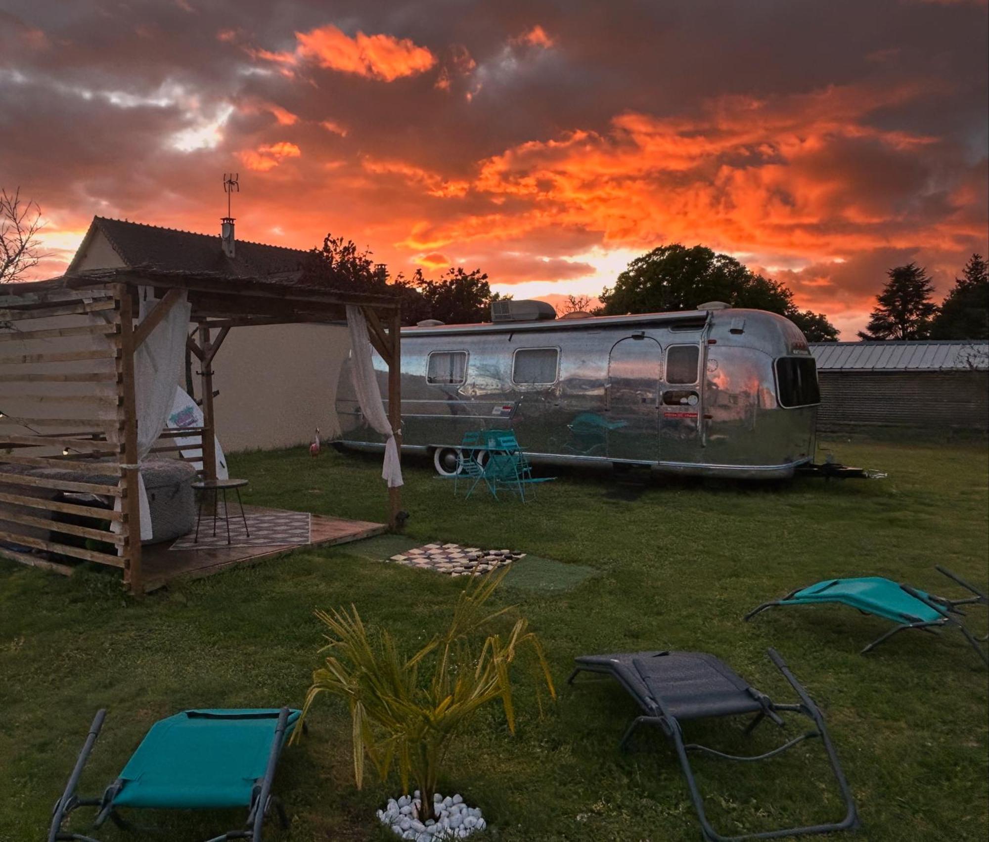 Отель Vintage Camp Chabris Экстерьер фото
